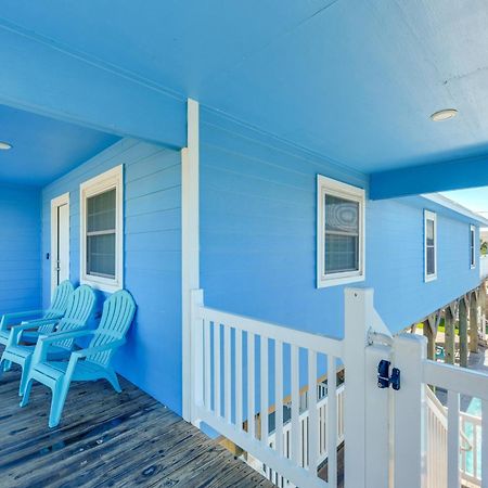 Trendy Port Aransas Home With Private Pool And Deck! Exterior photo