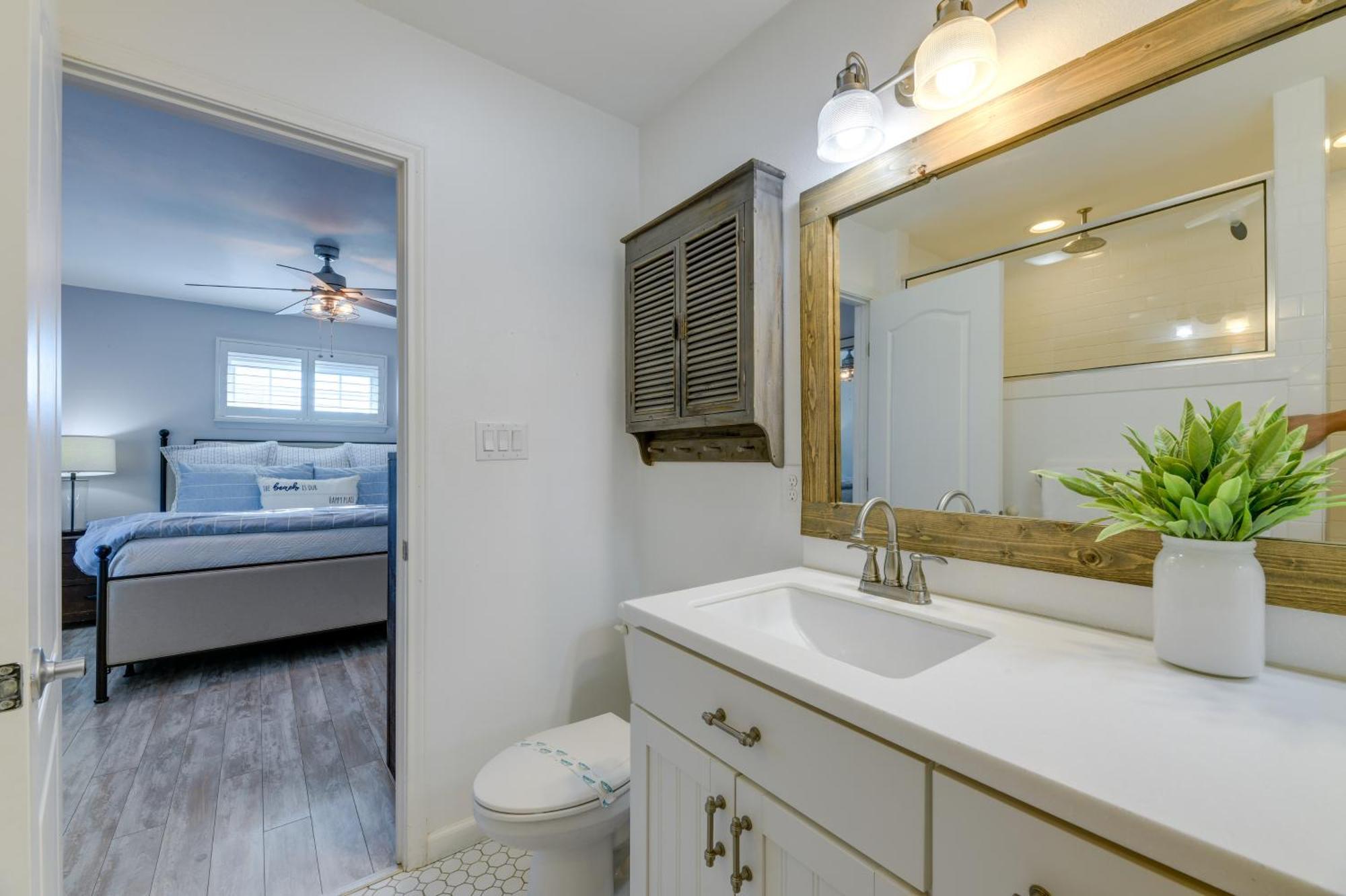 Trendy Port Aransas Home With Private Pool And Deck! Exterior photo